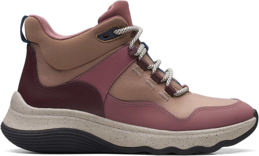 Clarks womens Winter Boot size 10m -B10-0607