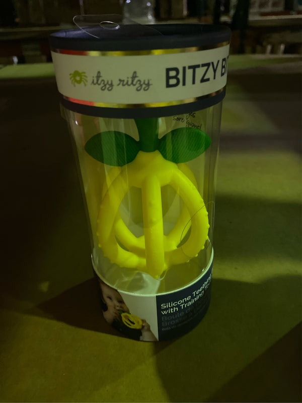 Itzy Ritzy Bitzy Biter Teether - Lemon - C4 - 367