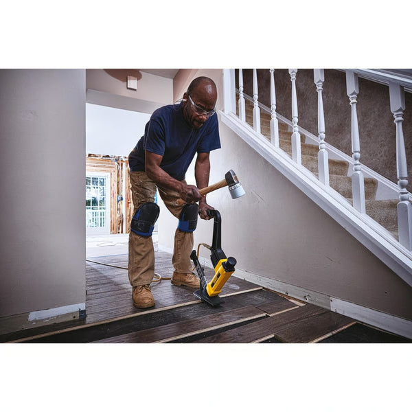 DeWalt 15.5/16 Ga. Hardwood Floor Positioning Tool Kit 1866