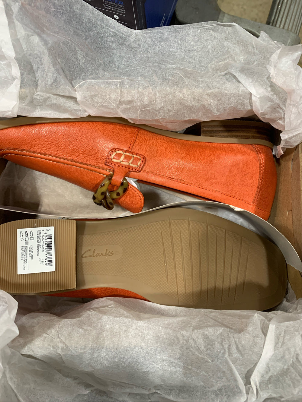 Clarks(r) Sarafyna Iris Loafer in Grenadine Lea Size 7 -B3-1085