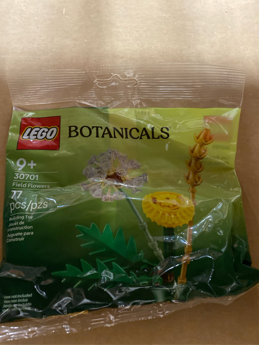 LEGO Botanicals Field Flowers Building Kit - G12 - 282