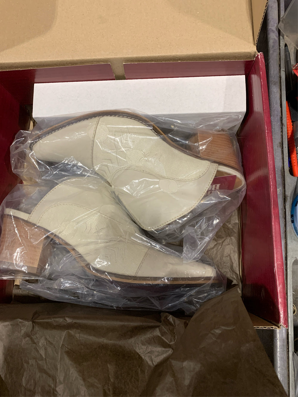 Nocona Ladies Damita Snip Toe Booties 10 B Cream size 10b -B11-0619
