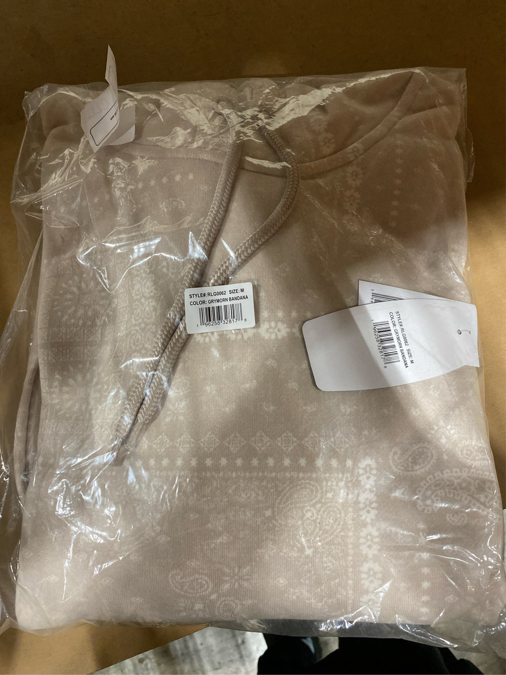 Spalding Men's Hoodie with Contrast Panel/House.Com, Greymorn Bandana, Medium - G8 - 1885
