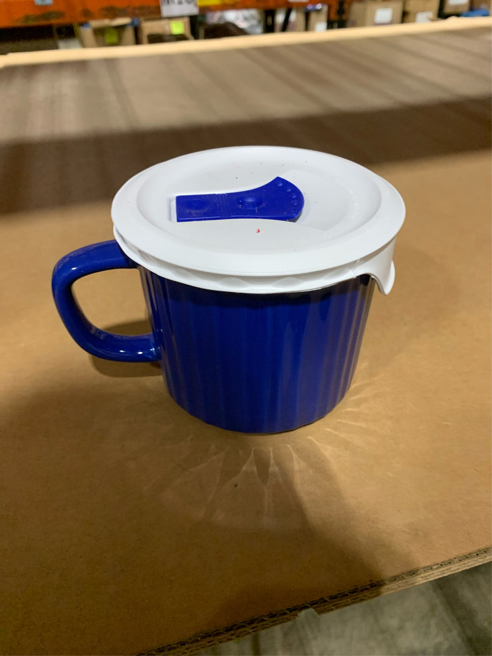 French White 20-Oz Blueberry Mug with Lid -F10-0142