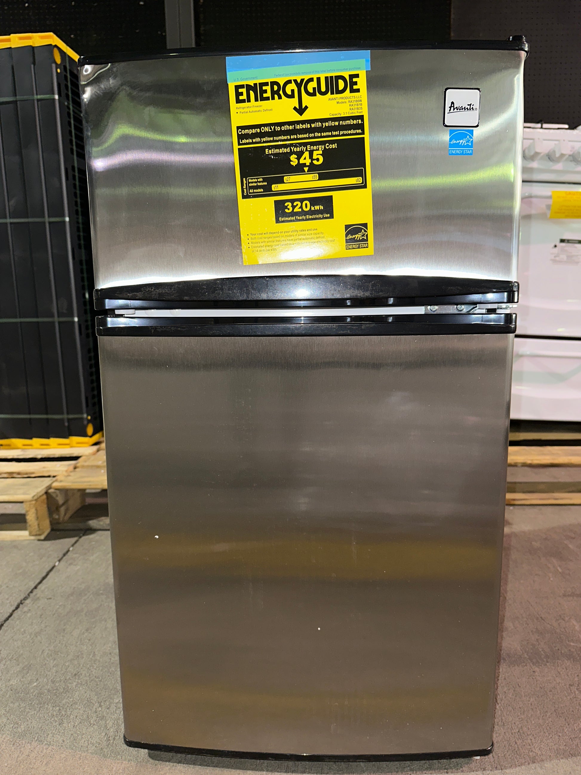 Avanti RA31B3S Cu. Ft. Compact Refrigerator - untested (L4)