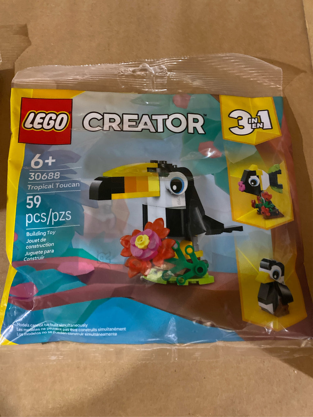 LEGO Creator 3 in 1 Tropical Toucan Building Set - G12 - 280