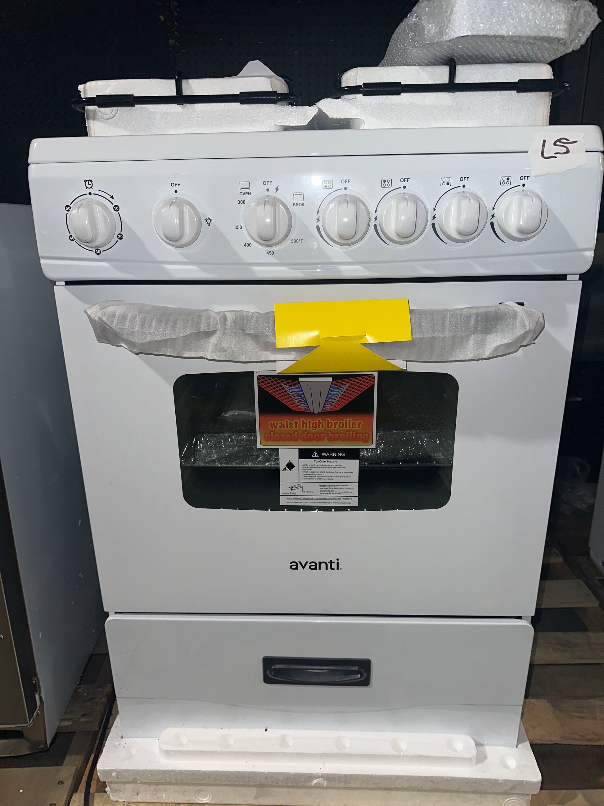 Avanti GR2414CW GR24 24" Compact Gas Range Oven - untested (L5)