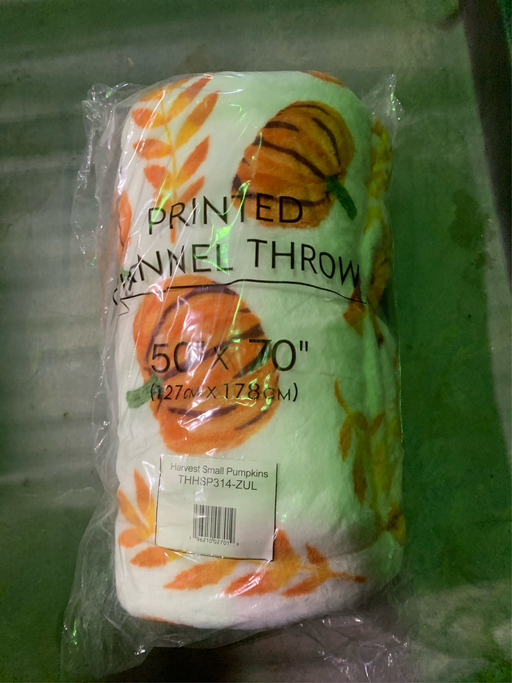 White & Orange Harvest Pumpkins Flannel Throw - B12 - 1534 -K8-0102