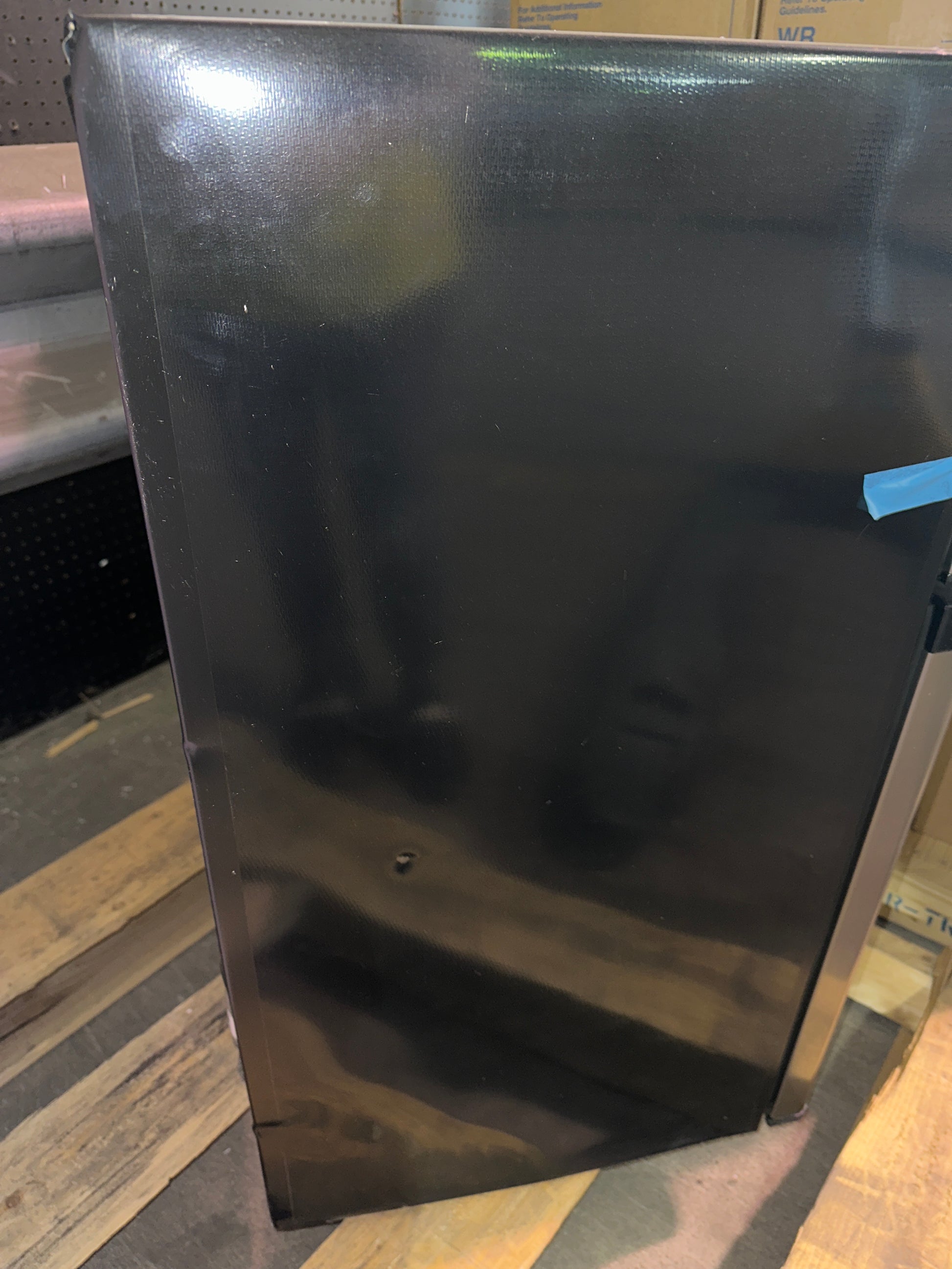 Avanti RA31B3S Cu. Ft. Compact Refrigerator - untested (L1)