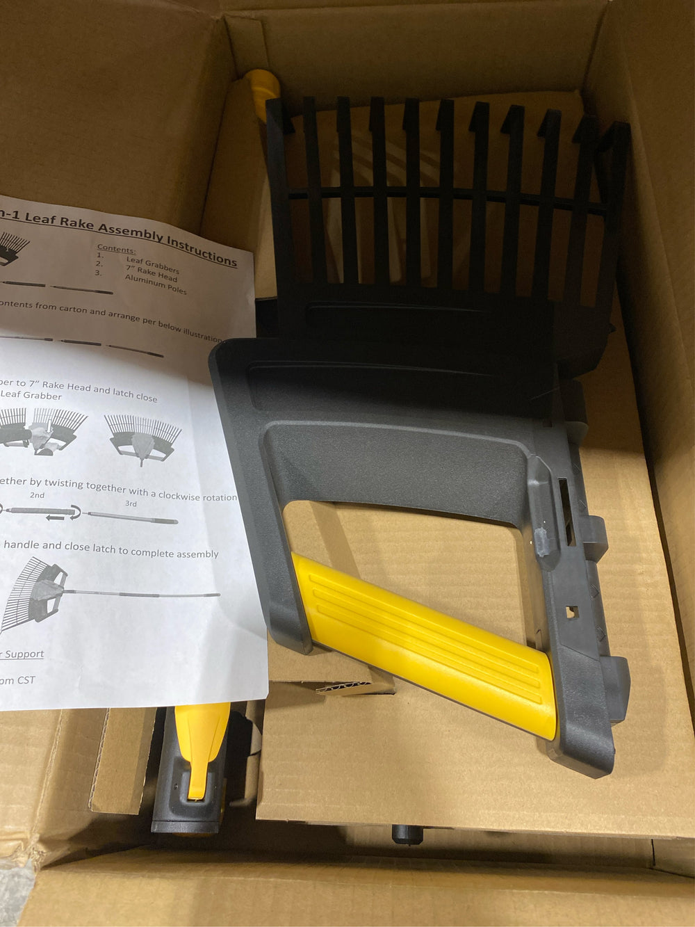 Expert Gardener 3-in-1 Leaf Rake Functions as 30in Leaf Rake 7in Shrub Rake or Leaf Scoops - C13 - 1314