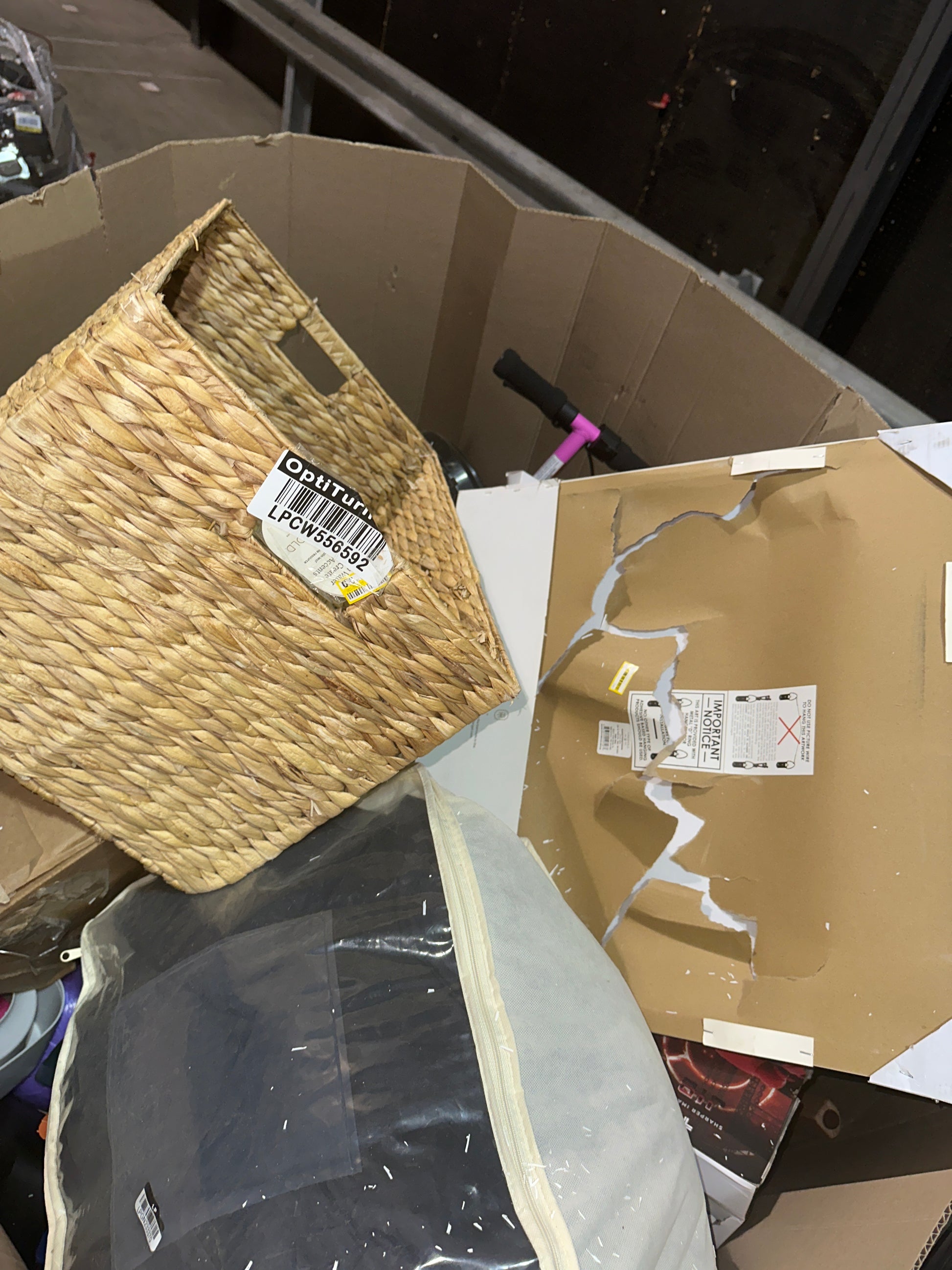 Pallet #44128