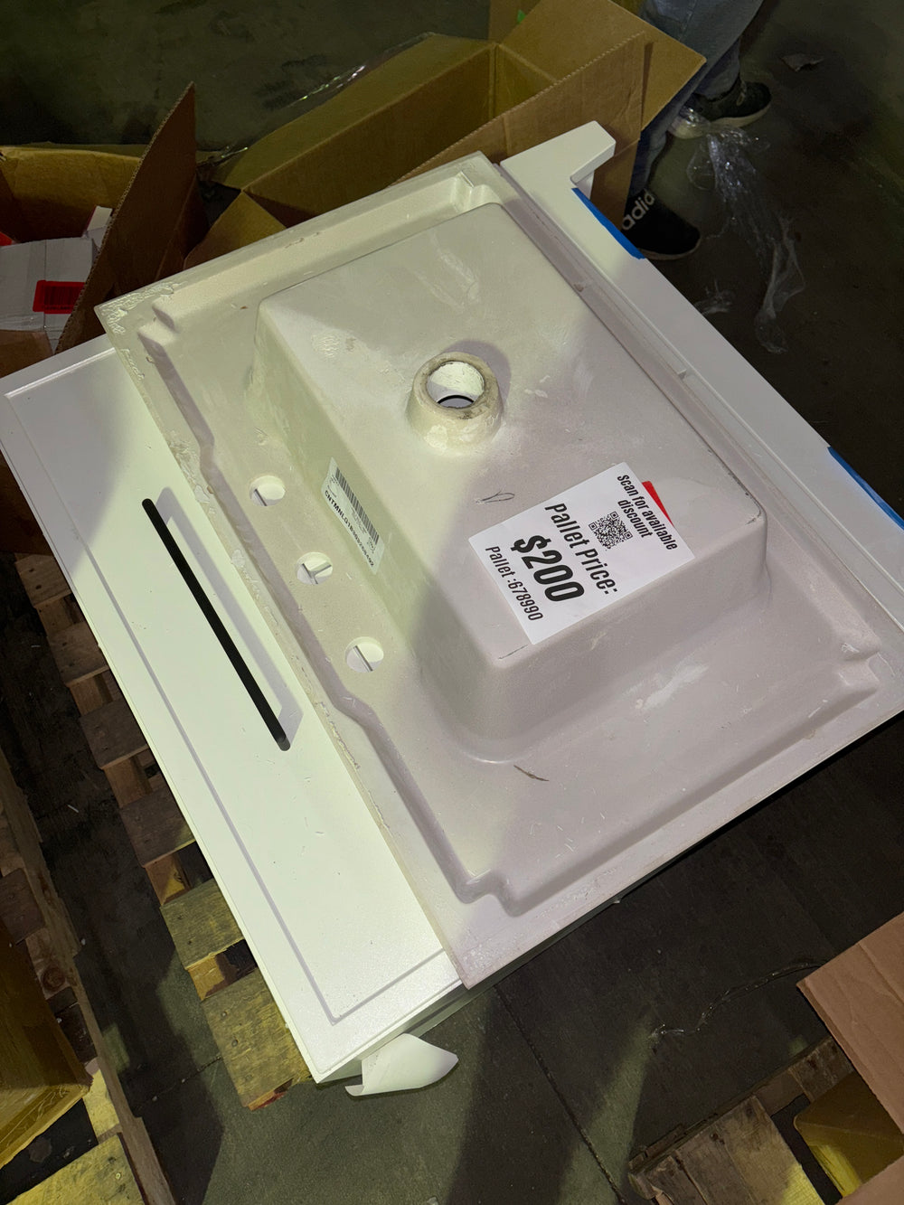 Pallet #678990