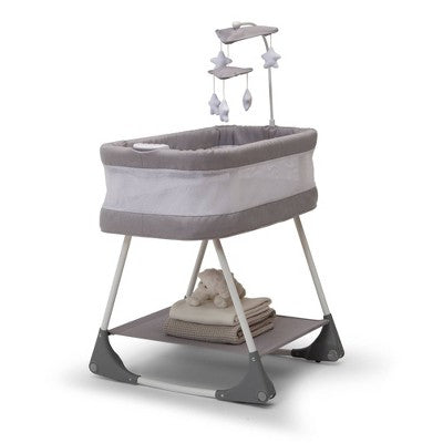 Simmons Kids' Shooting Star Rocking Bassinet with Airflow Mesh - Platinum - F1 - 749