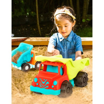 B. play - Toy Trucks - Dump Truck Duo - E12 - 1158