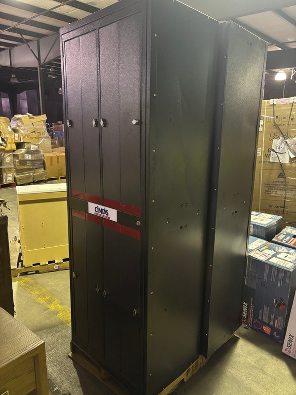 Set of 2 Cintas Lockers