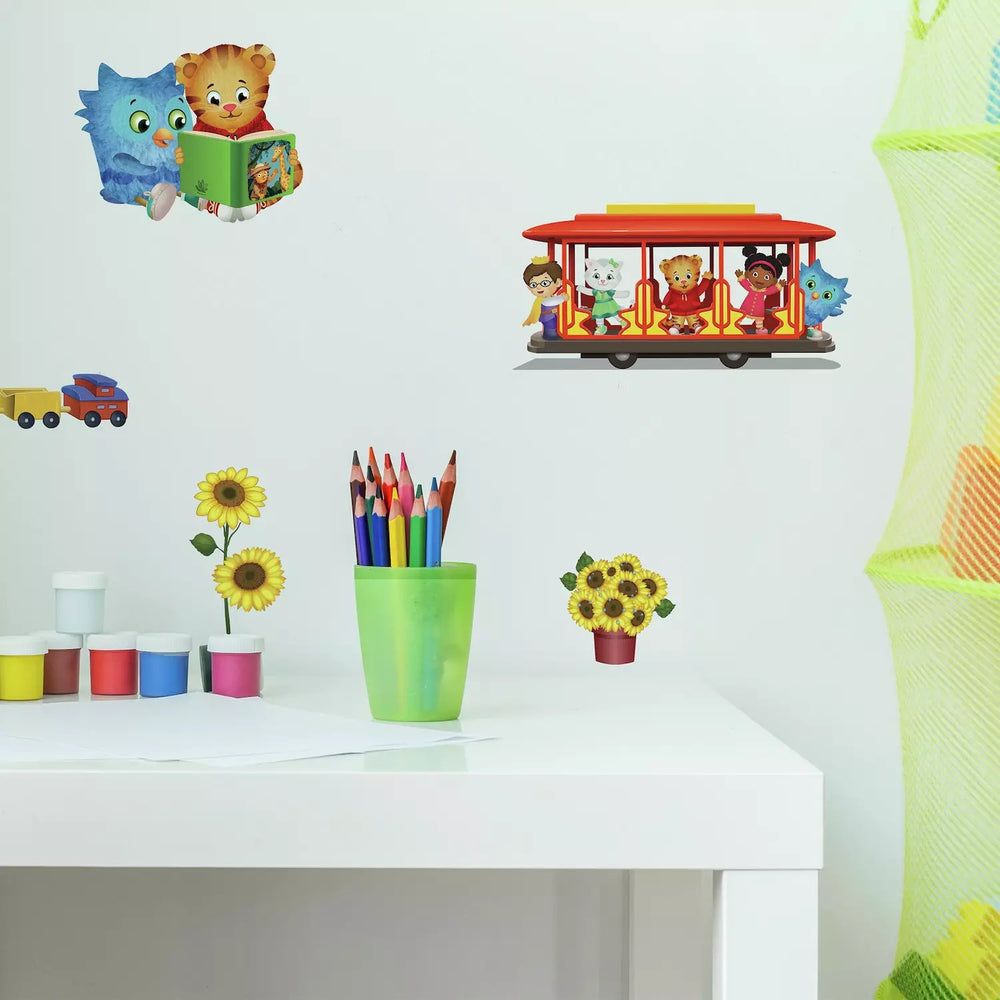 Daniel Tiger Peel and Stick Wall Decals by RoomMates - F5 - 1774