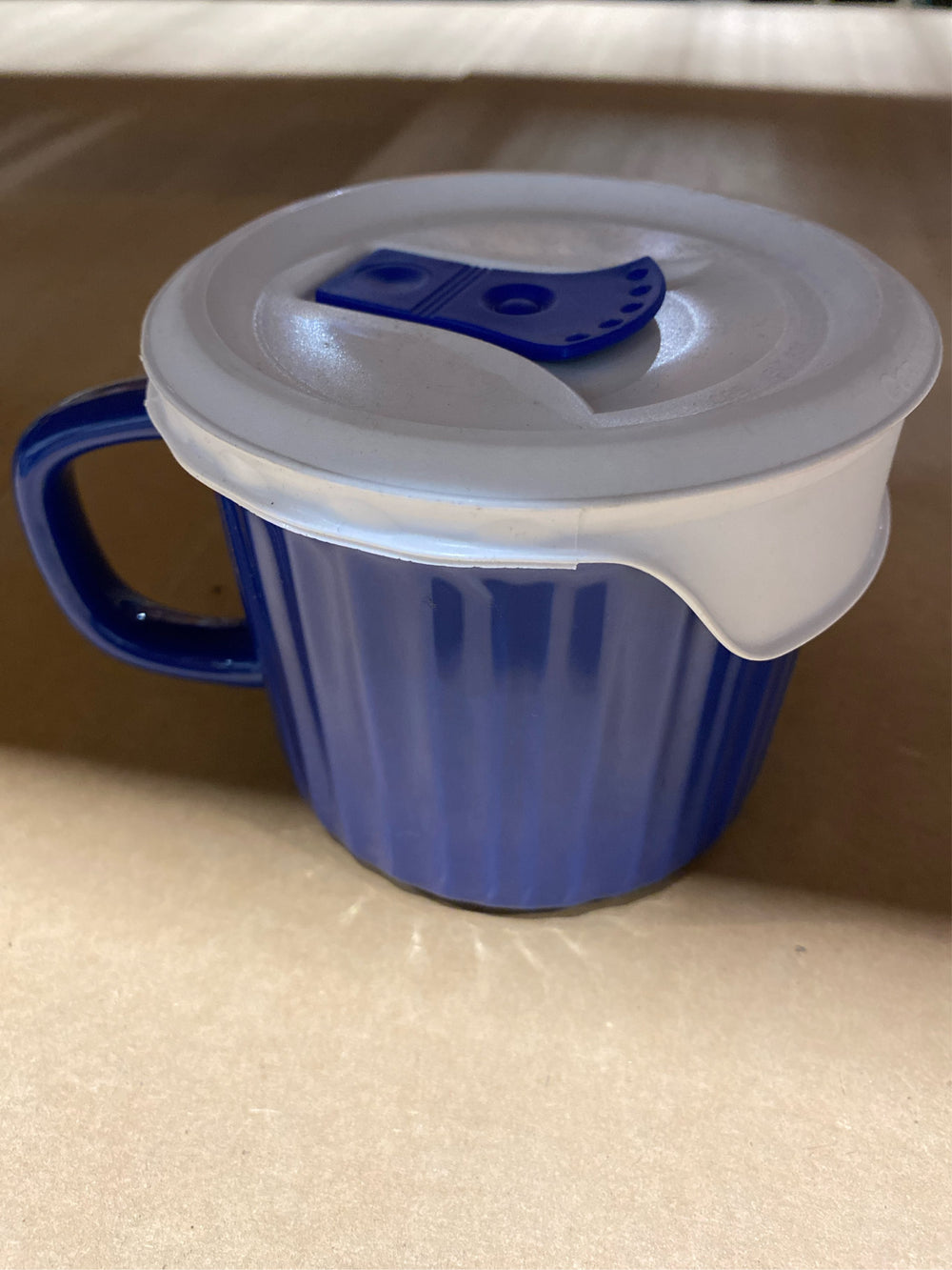 French White 20-Oz Blueberry Mug with Lid -C9 - 1227