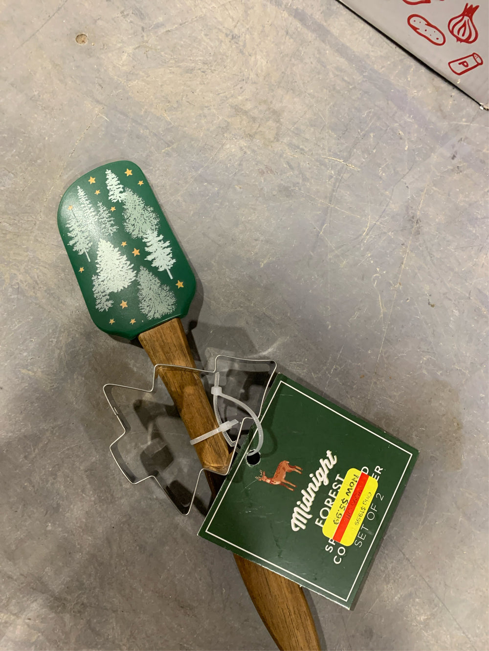 St. Nicholas Square  Woodland Spatula & Cookie Cutter Set, Green -B9-1230