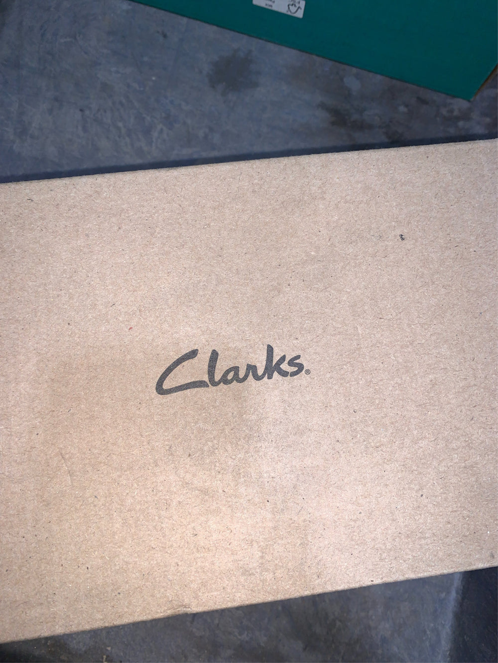 Clarks Pure 2 Loafer kids size 6 1/2 m -B10-0609