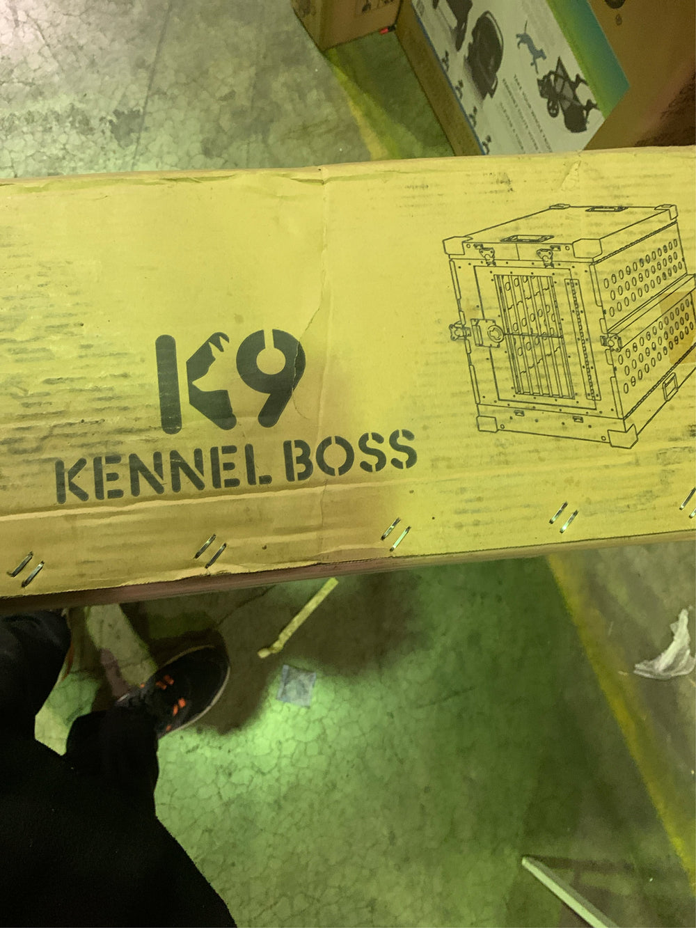 K9 KENNEL BOSS Wire Dog Crate Medium 2.98-ft L x 2.1-ft W x 2.41-ft H -D3-0334