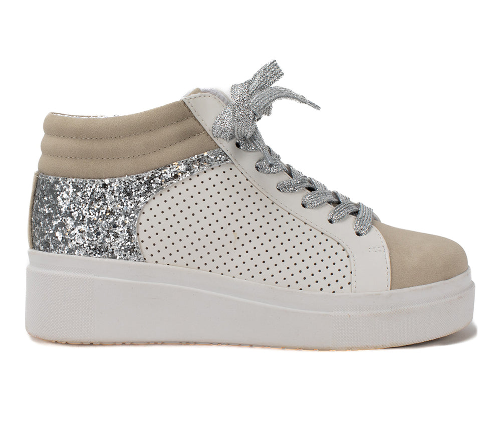 Yellow Box Espaloma (White) Women's Shoes Size 6 - C13 - 543